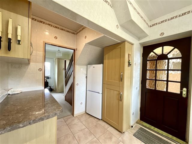 Property photo 2 of 19 Kitchen
