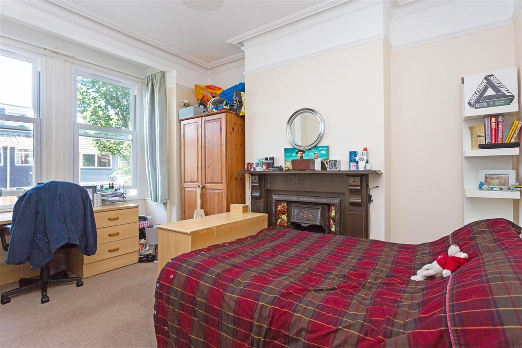 Property photo 3 of 13 25Hrloua.Jpg