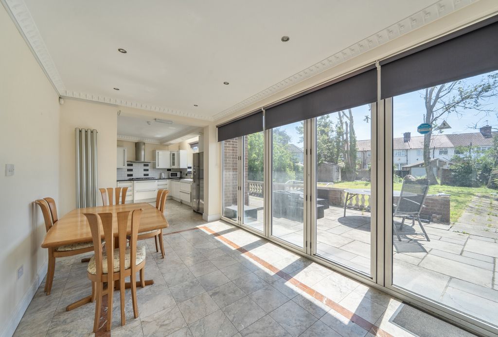 Property photo 1 of 16 1466259-14-6A1054...