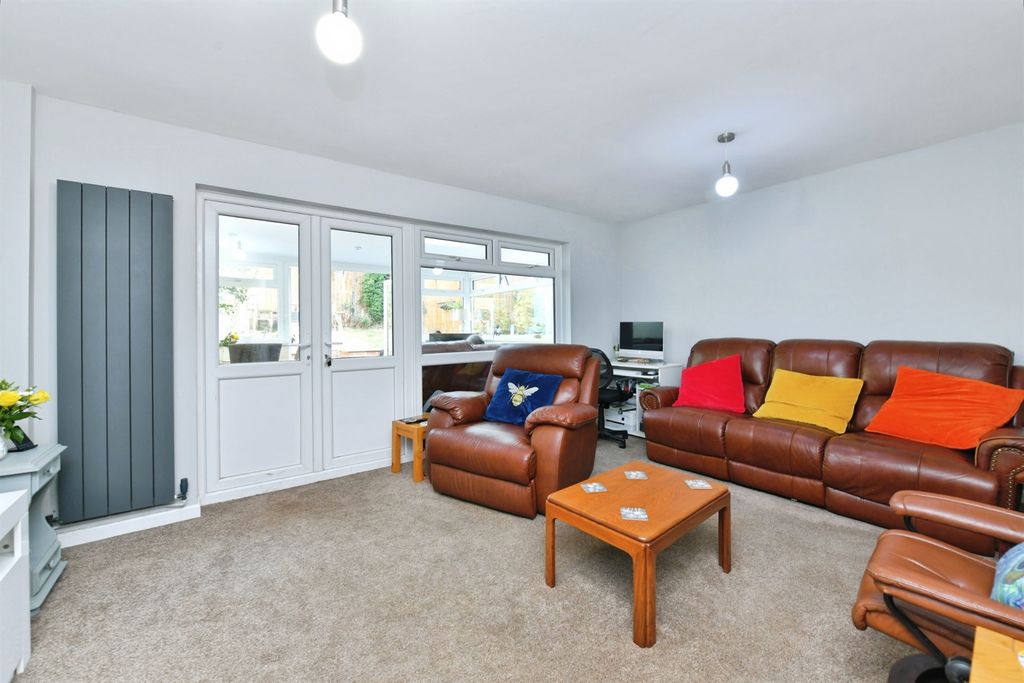 Property photo 3 of 20