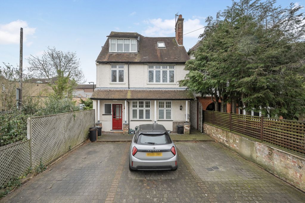 Property photo 2 of 18 1436837-1-69c691F...