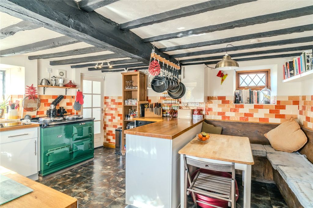 Property photo 2 of 16 Picture No. 12