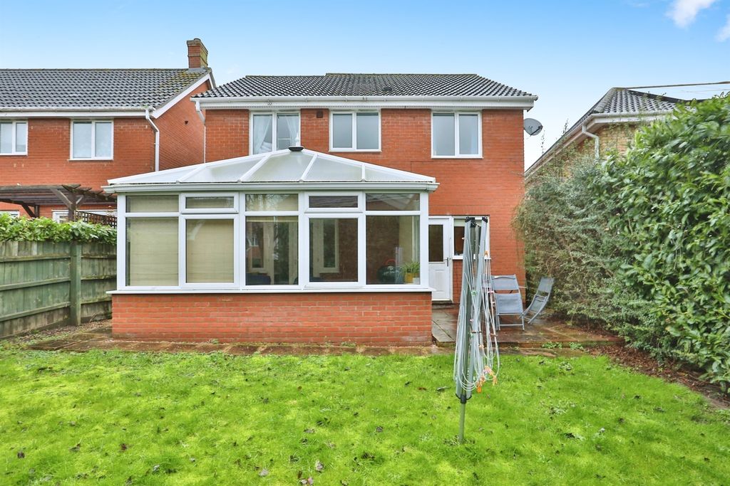 Property photo 2 of 17