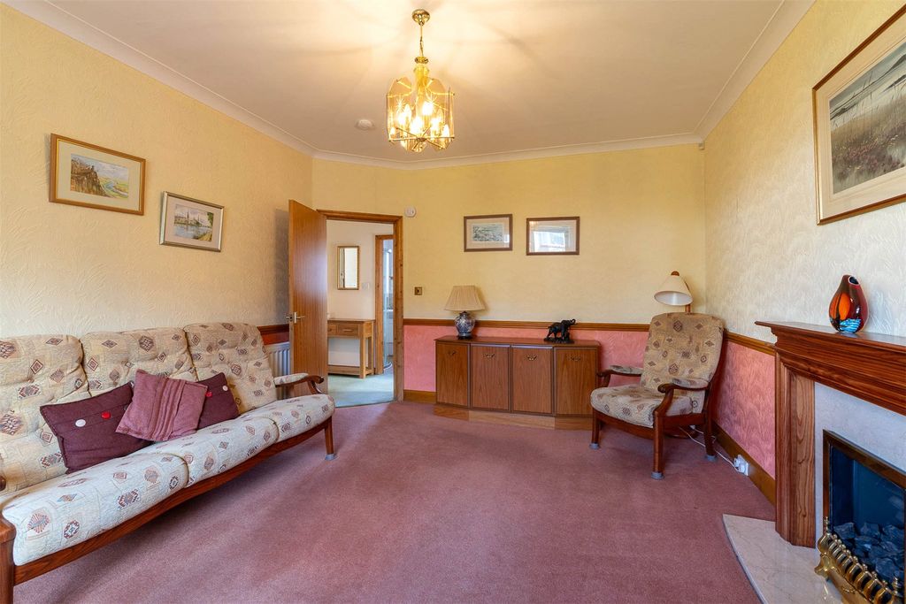 Property photo 3 of 28 Picture No. 03