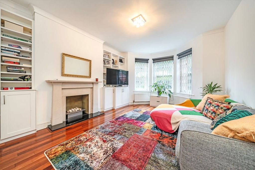 Property photo 2 of 7