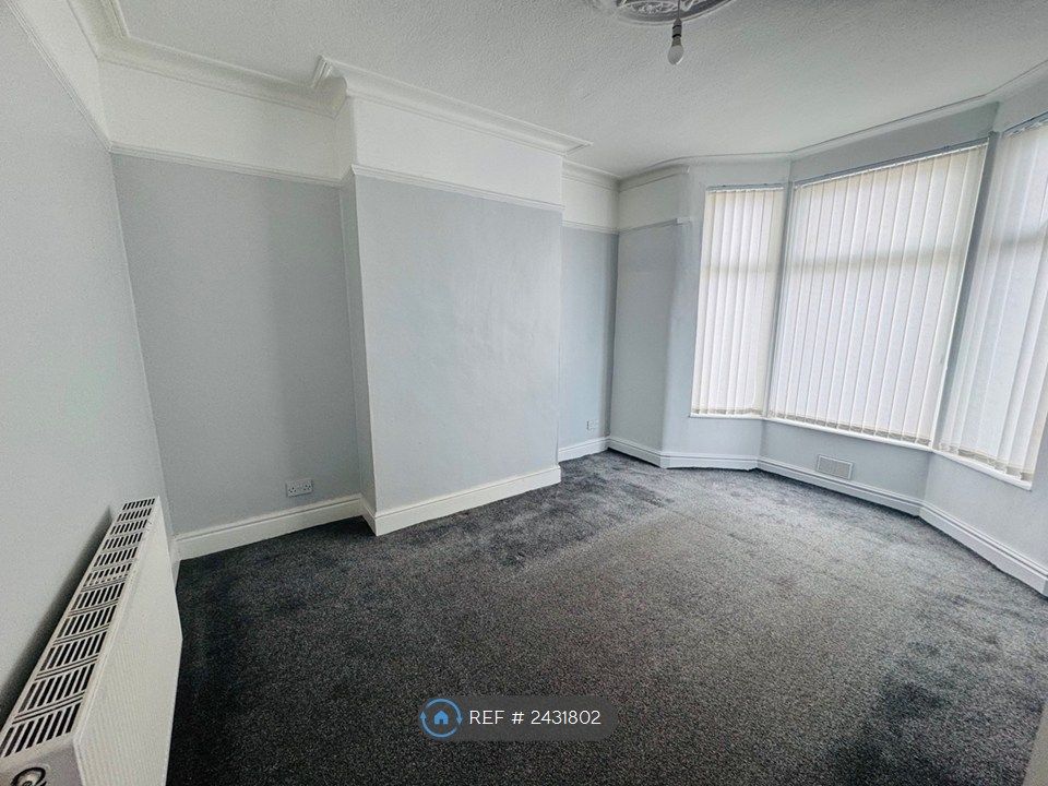 Property photo 1 of 19 Bedroom 1