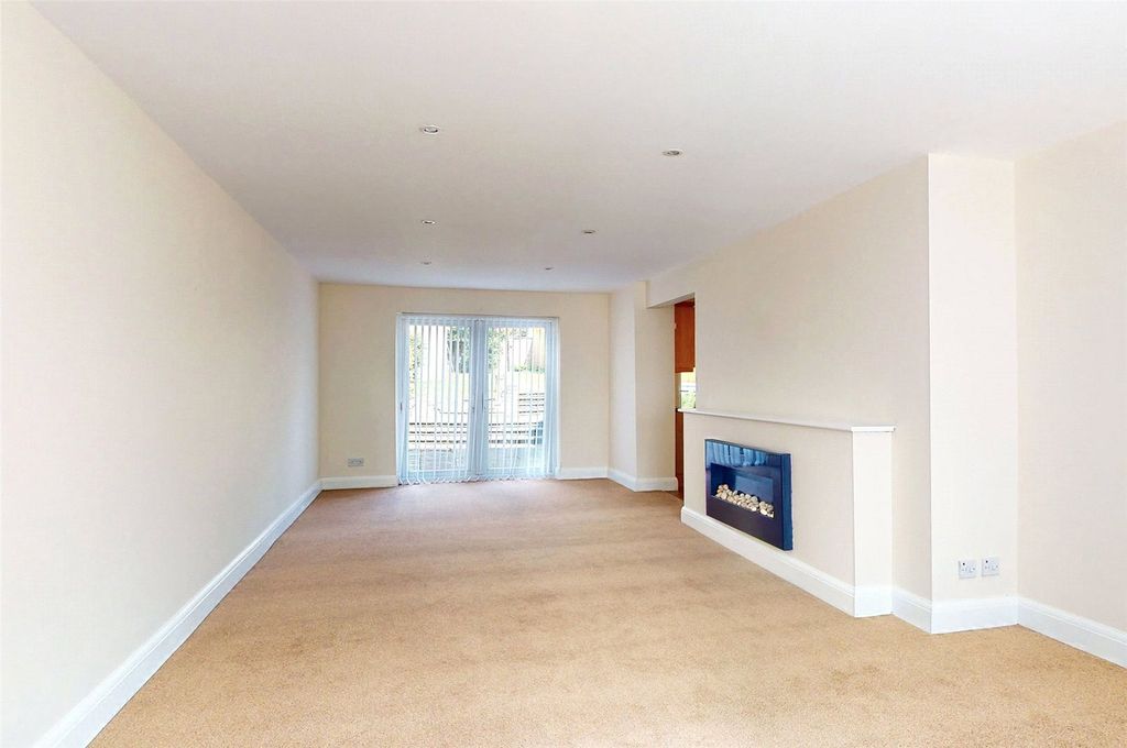 Property photo 3 of 21 Picture No. 07