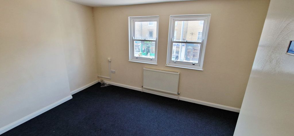 Property photo 3 of 33