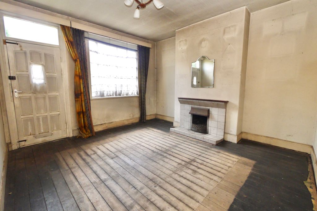 Property photo 2 of 13