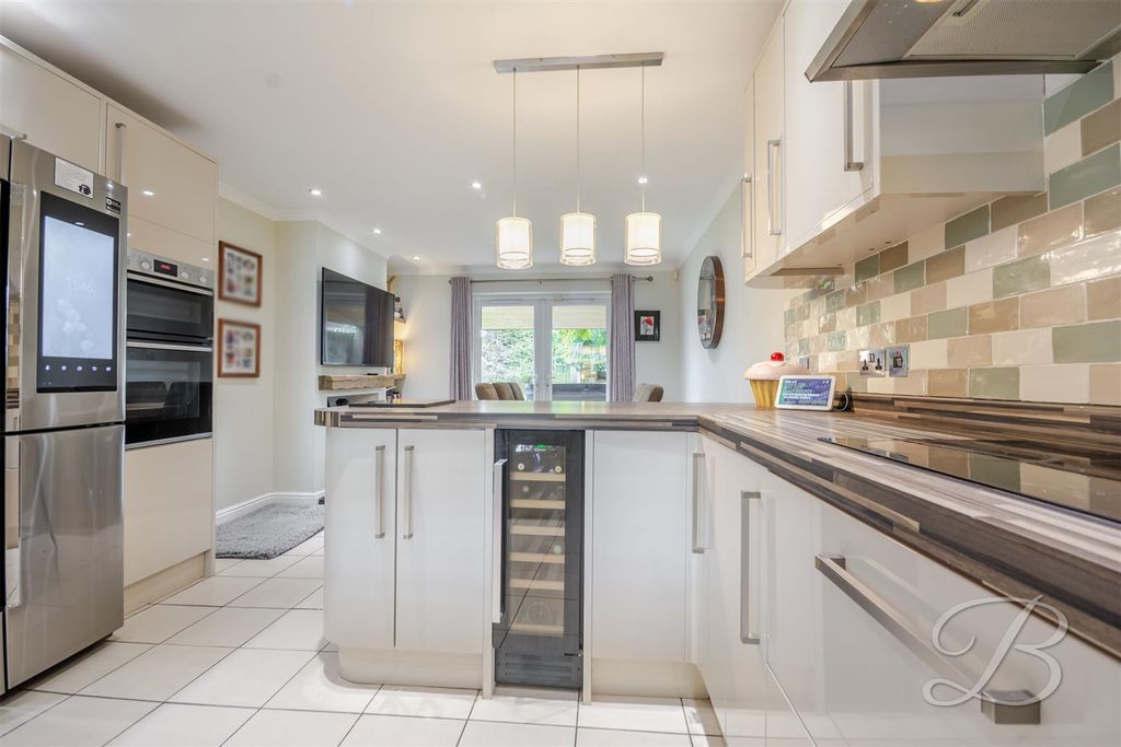 Property photo 2 of 38 Ccltd-4.Jpg