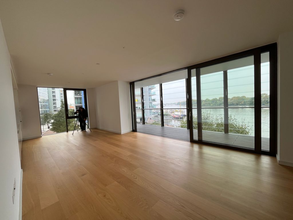 Property photo 1 of 33