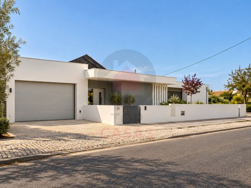 Property photo 2 of 24