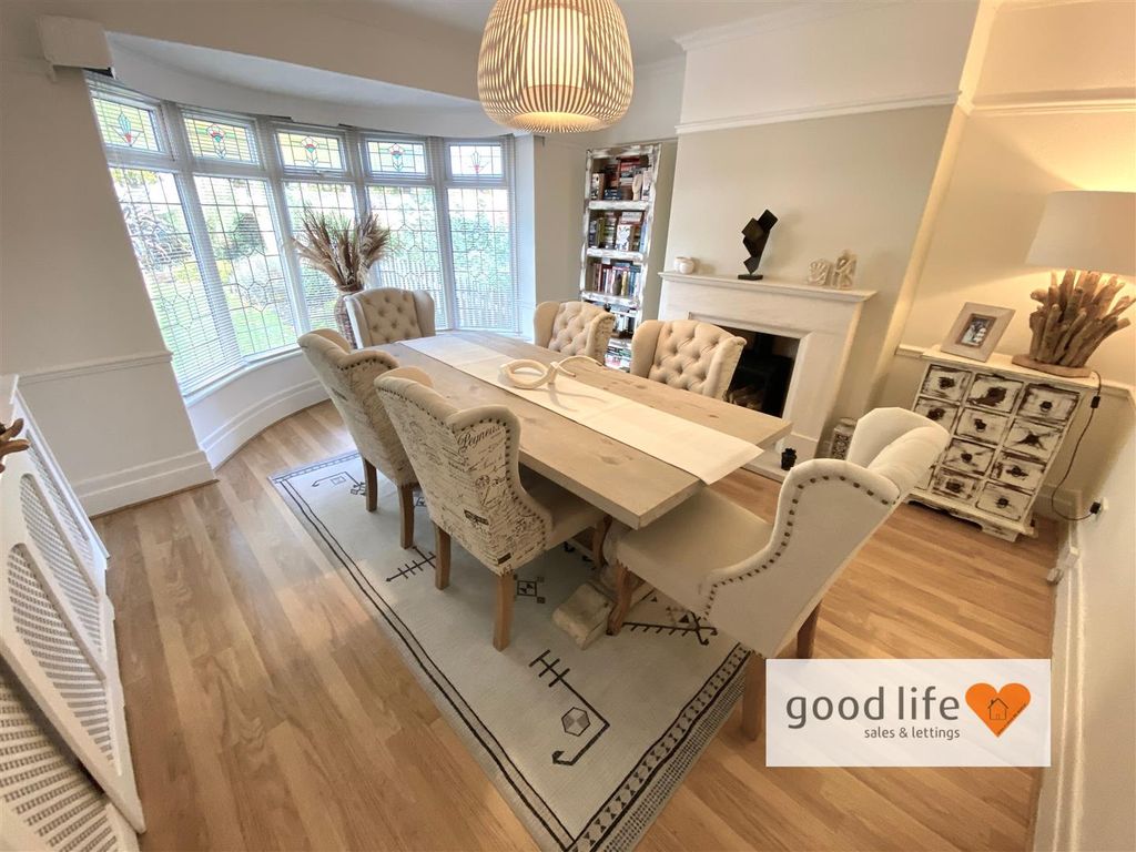 Property photo 2 of 22 20251025_100142760_Ios11Parkside.Jpg