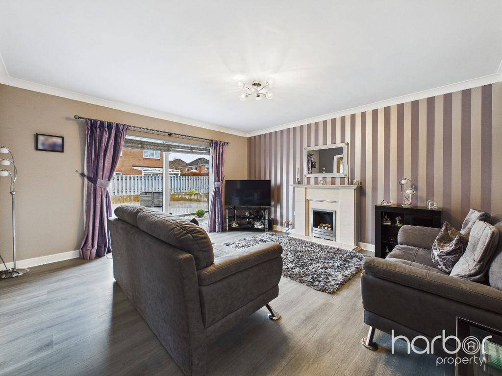 Property photo 2 of 27 4540413