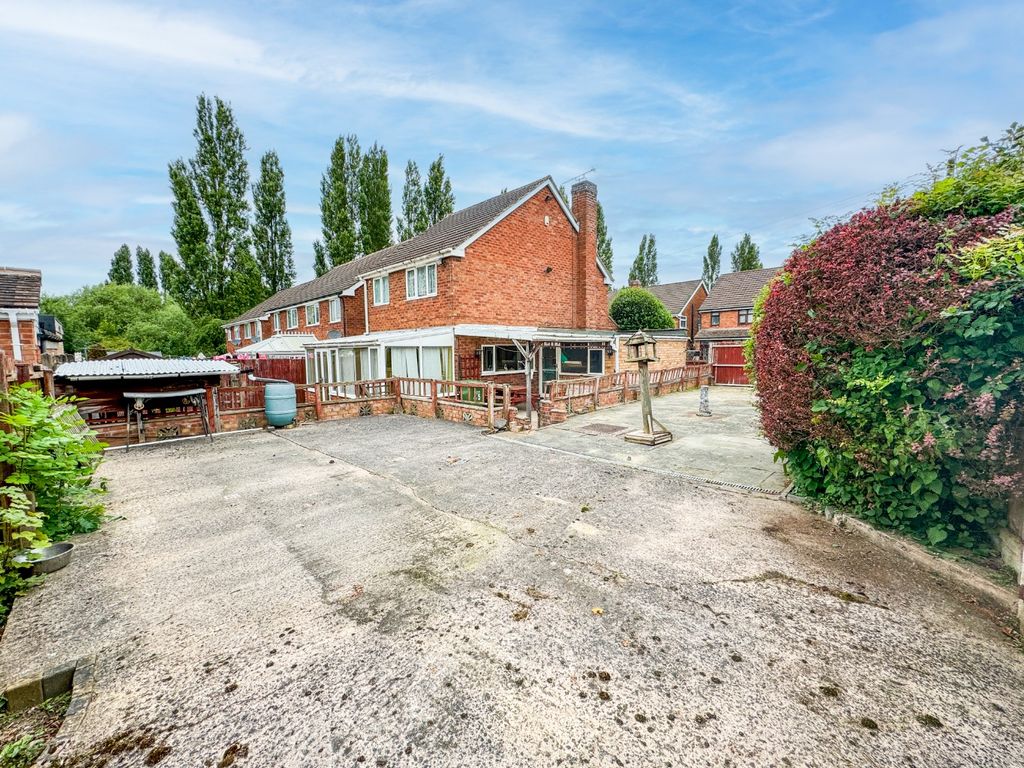 Property photo 2 of 22 3396335