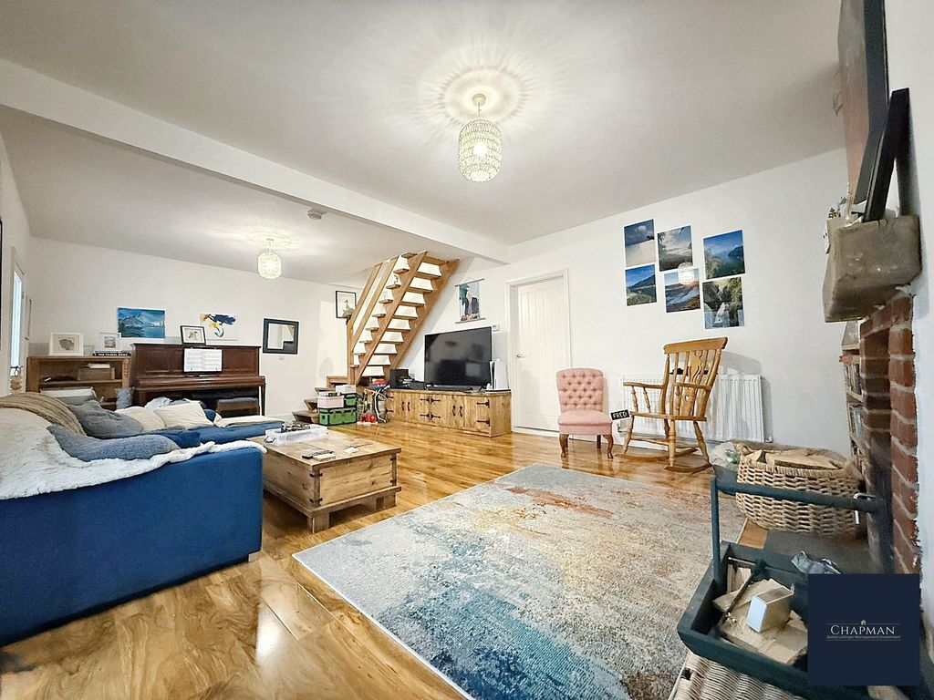 Property photo 2 of 22