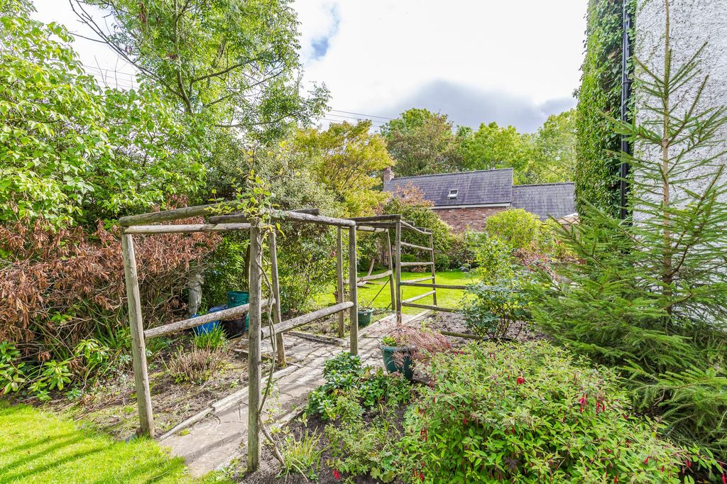 Property photo 3 of 21