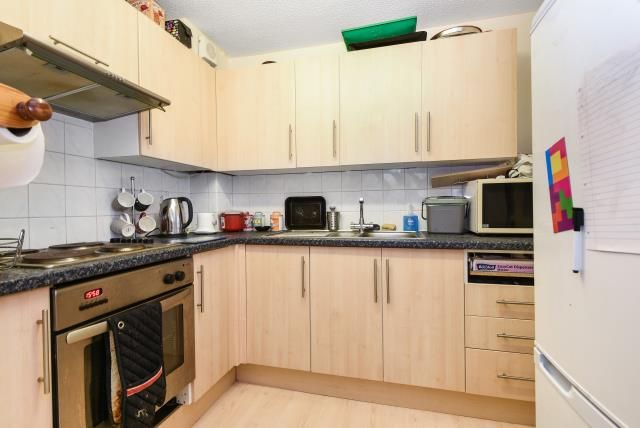 Property photo 2 of 8 Kitchen
