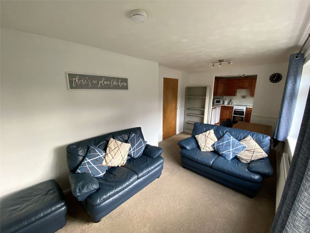 Property photo 2 of 16 Living/Dining Room