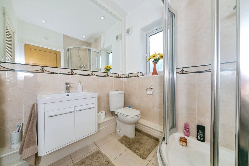 Additional image 10 of 2 bed flat for saleTy Mawr Road, Deganwy, Conwy LL31
