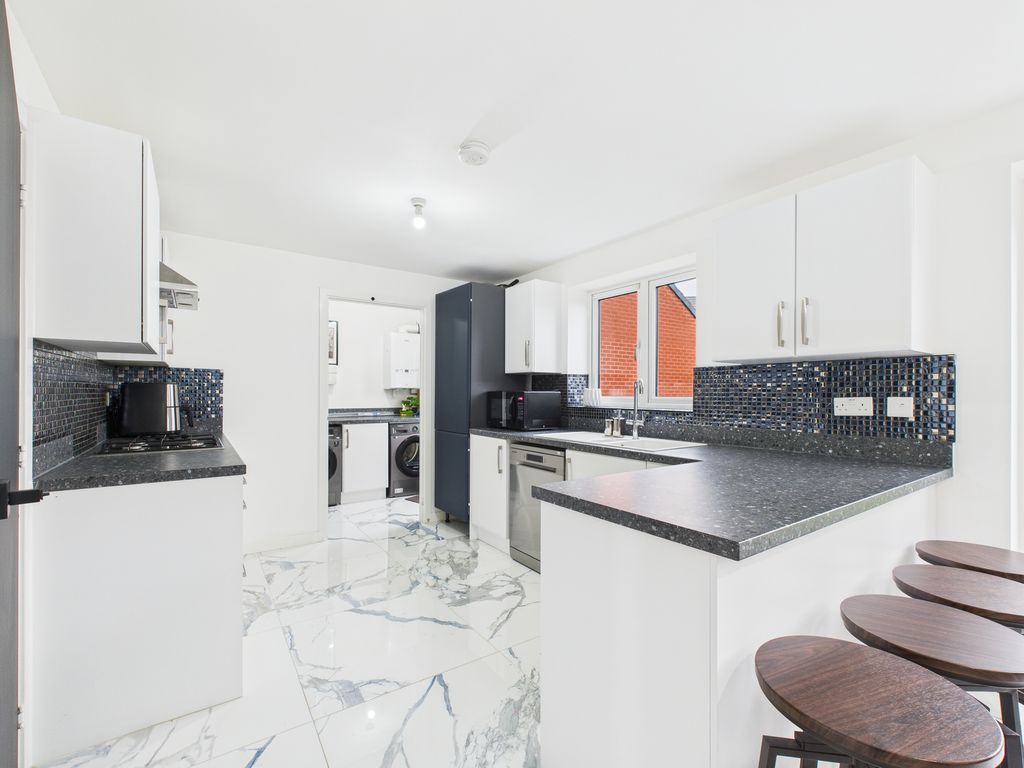 Property photo 3 of 22 Kitchen/Diner