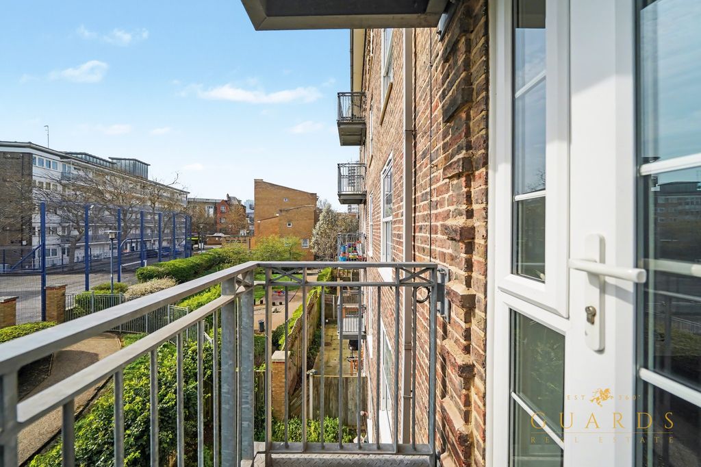 Property photo 2 of 11