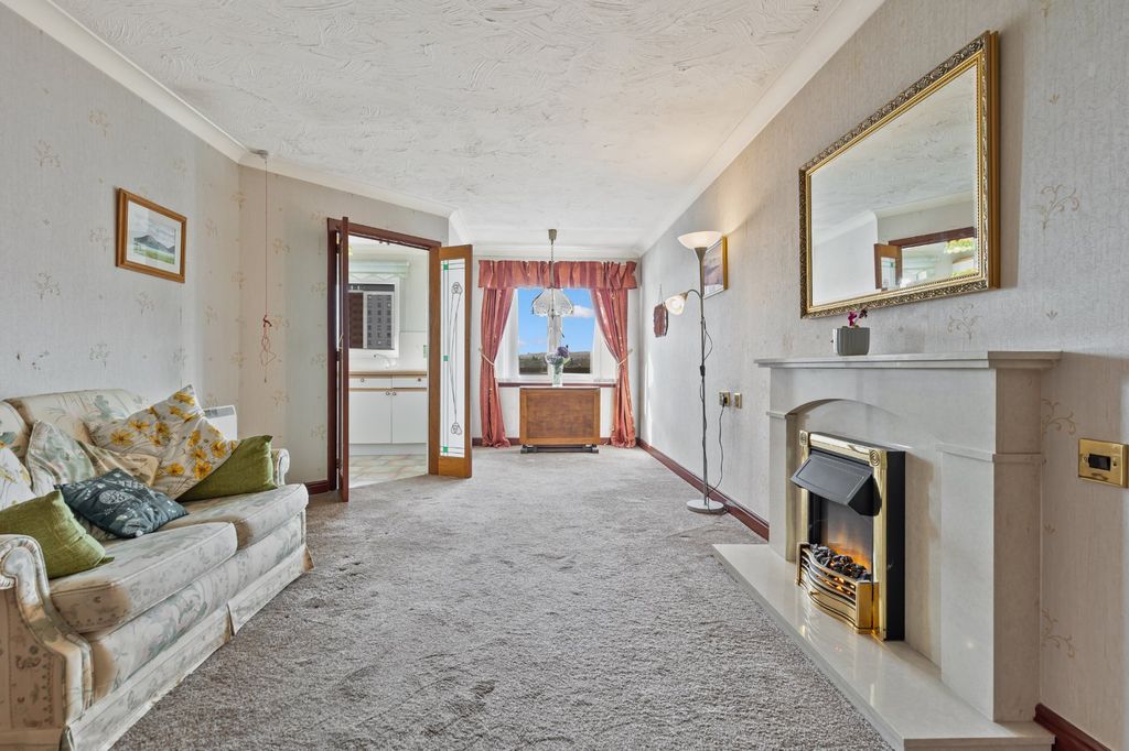 Property photo 3 of 21 Picture No. 08