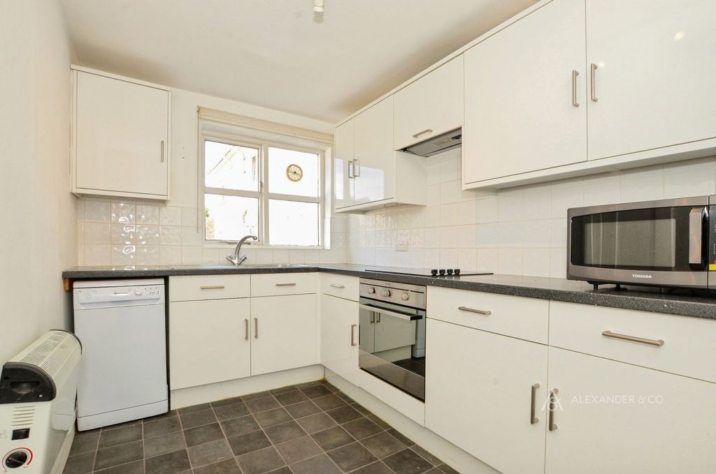 Property photo 2 of 16 Kitchen