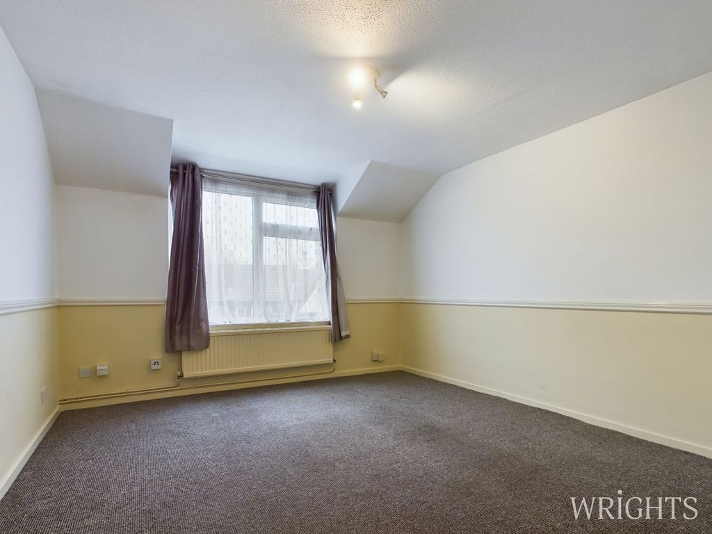 Property photo 3 of 13 Living Room