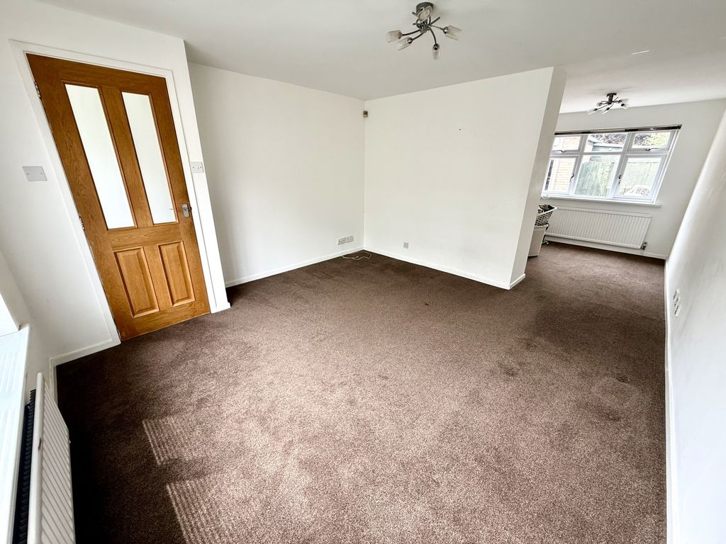 Property photo 3 of 12 Img_3508