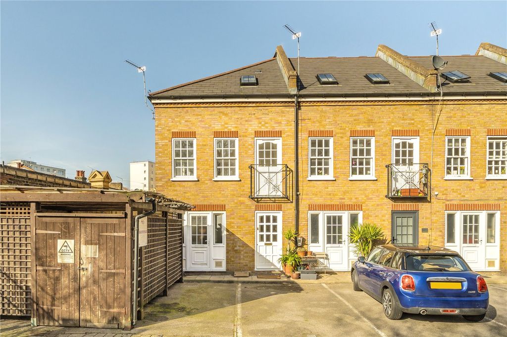 Property photo 1 of 12 Exterior