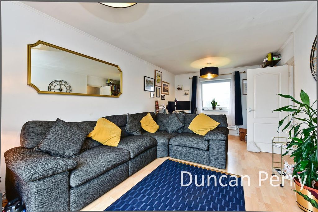 Property photo 2 of 18 Dsc_2125.Jpg