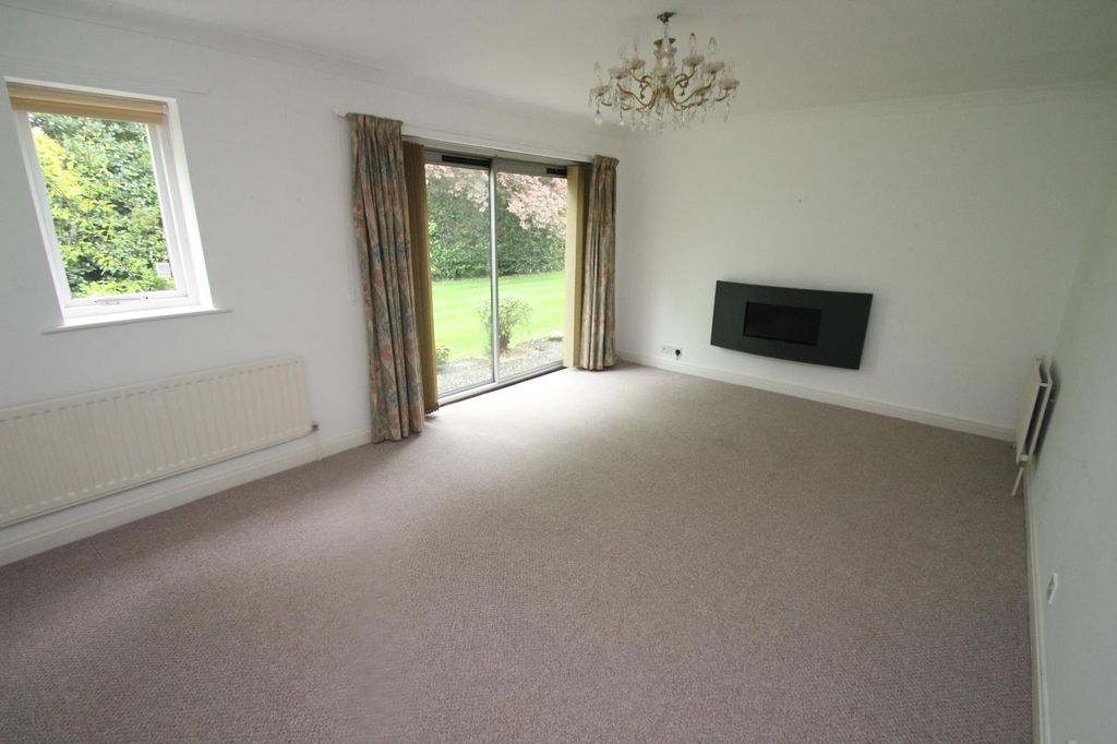 Property photo 2 of 9 0 General