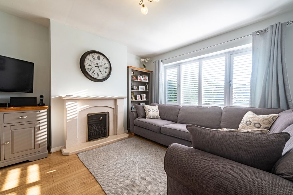 Property photo 2 of 23 Living Room