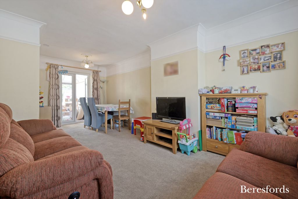 Property photo 2 of 19 Picture No. 17