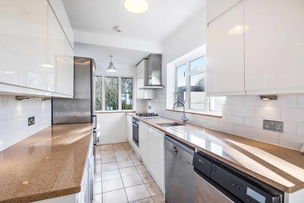 Property photo 3 of 15 Kitchen