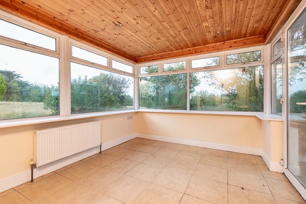 Property photo 2 of 31
