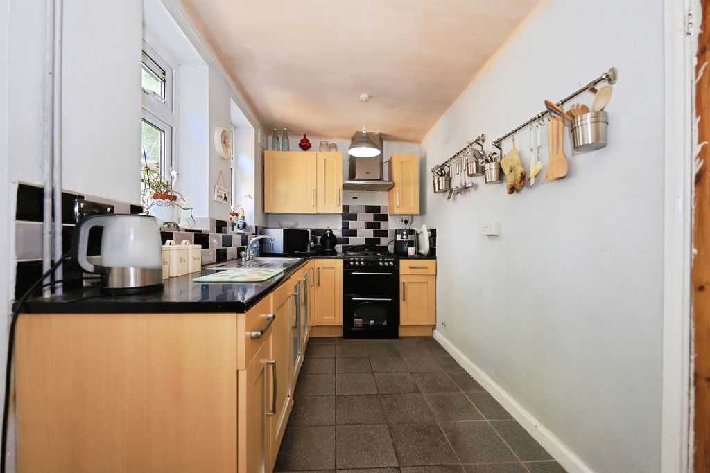 Property photo 2 of 16