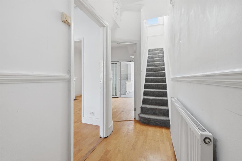 Property photo 2 of 23 007_Img_8135.Jpg