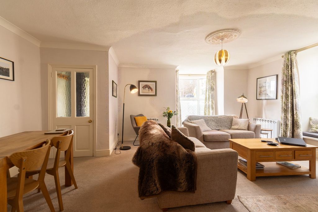 Property photo 3 of 11 5536775
