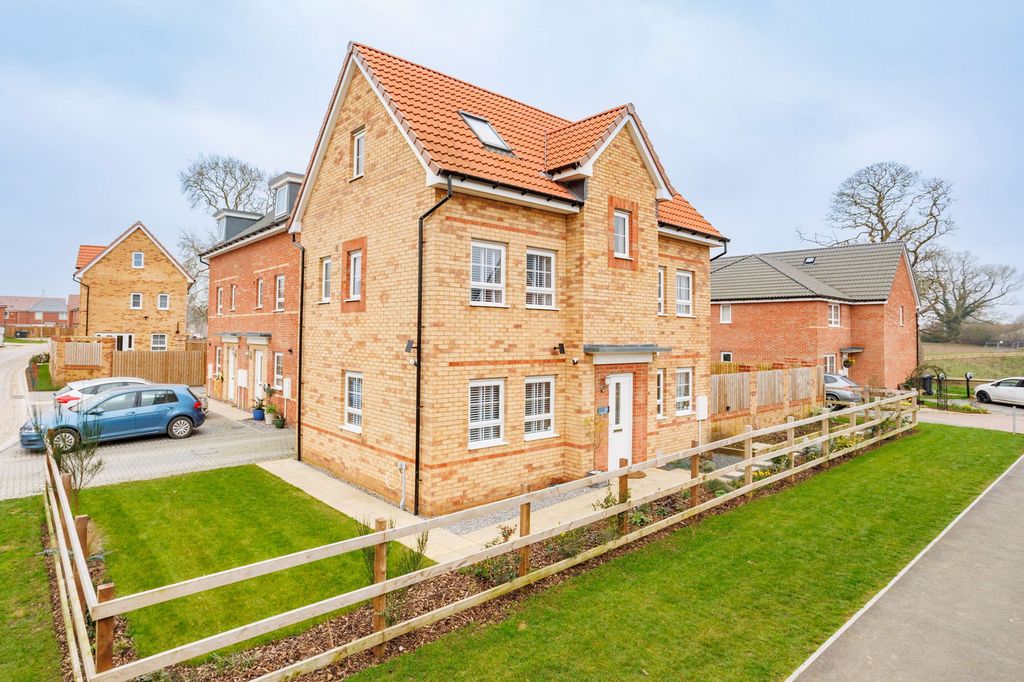 Property photo 1 of 24