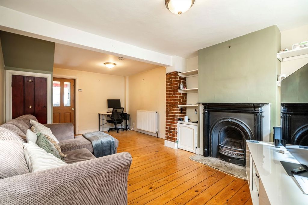 Property photo 2 of 5