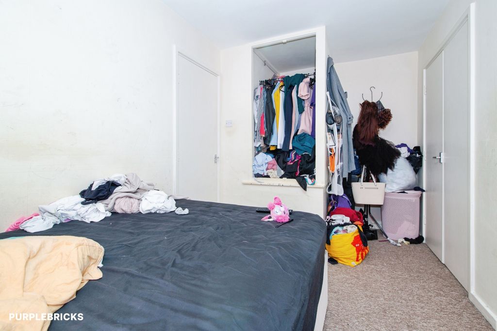 Property photo 3 of 26