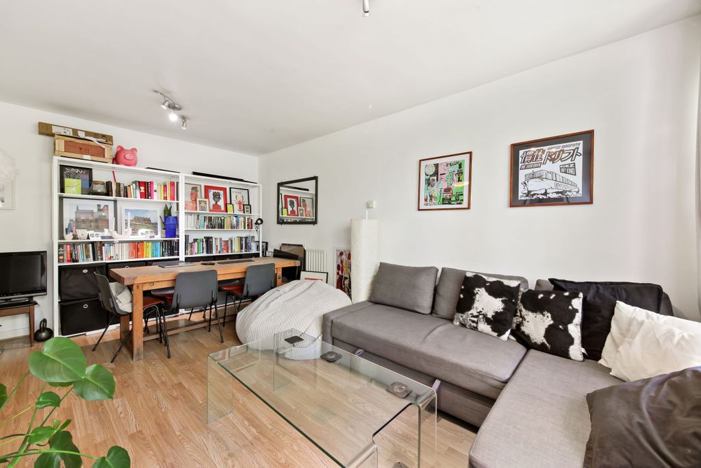 Property photo 2 of 10 Living Room 2