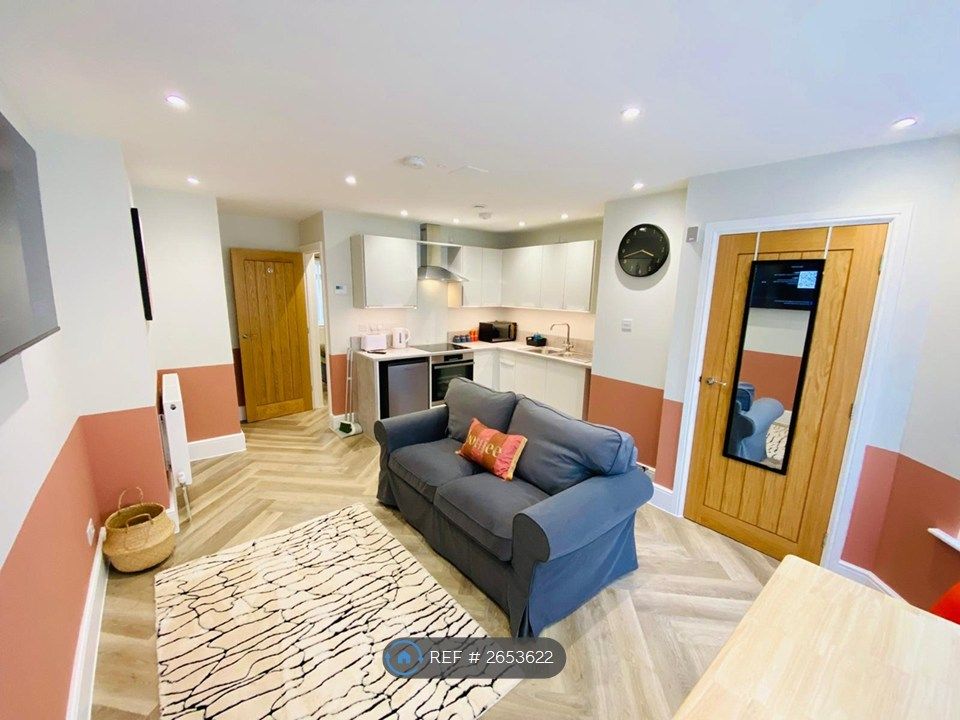 Property photo 1 of 23 Living/ Dining