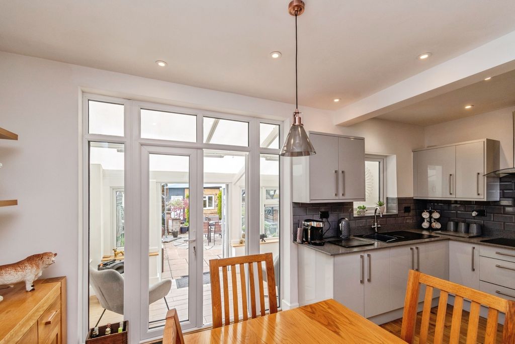 Property photo 3 of 20 Pbox-Img.Jpg