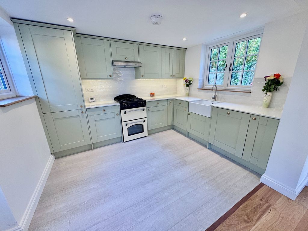 Property photo 3 of 26