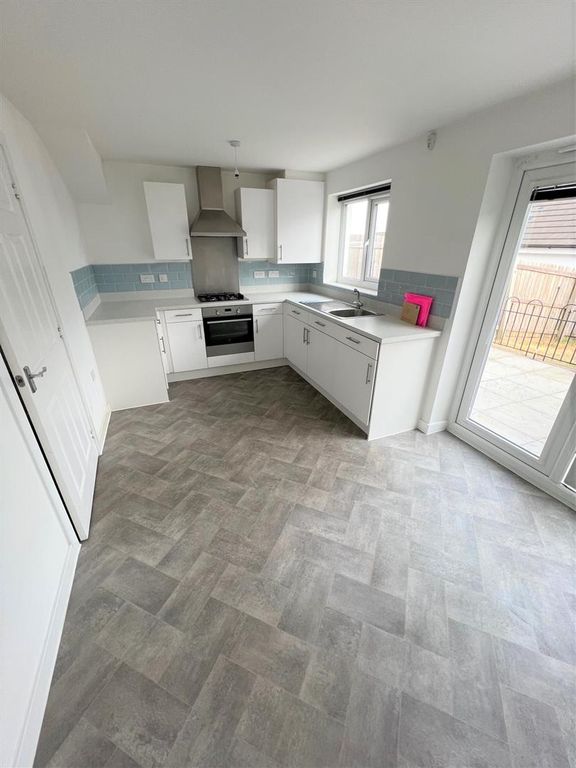 Property photo 2 of 9 Image2.Jpg