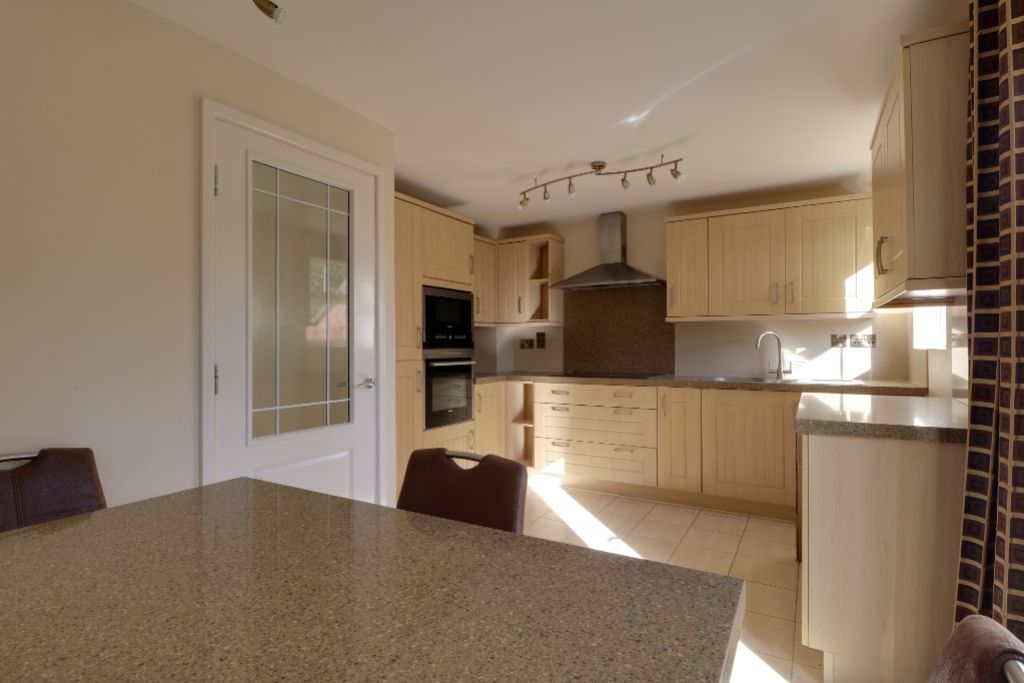 Property photo 1 of 18 Kitchen Diner