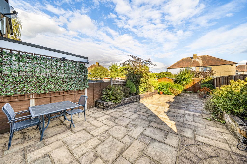 Property photo 2 of 12